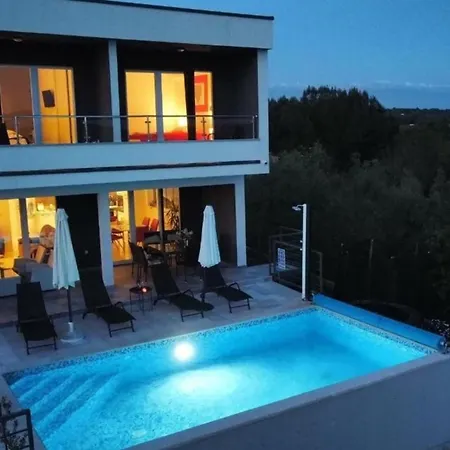 Mit Privatpool Fuer 6 Personen Ca 150 Qm In Pomer, Istrien Istrische Riviera 別荘 *